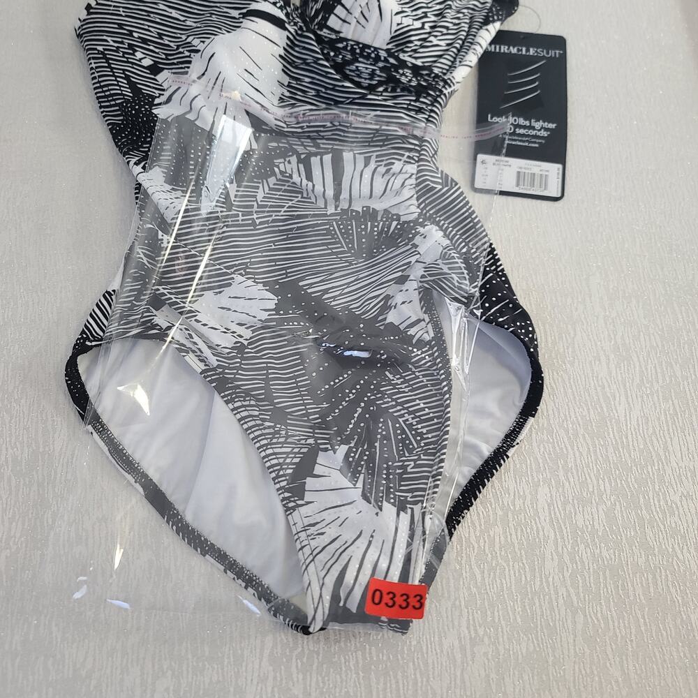 Miraclesuit It's A wrap in Moonlight Oasis Size 8 Beachy Vacation resort wear - Picture 9 of 12